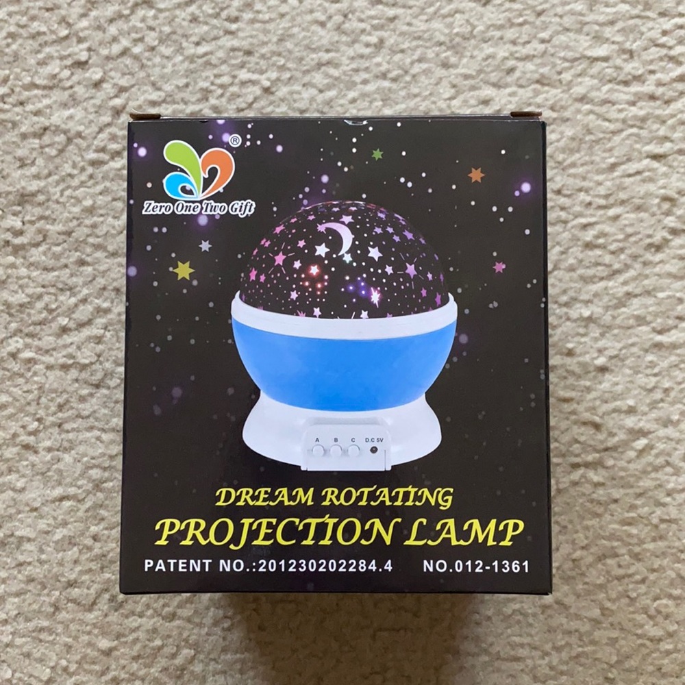 NIB Dream Rotating Projection Lamp